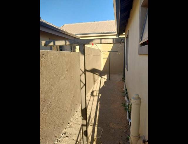 3 BEDROOM PROPERTY TO RENT IN RIVERBEND AH